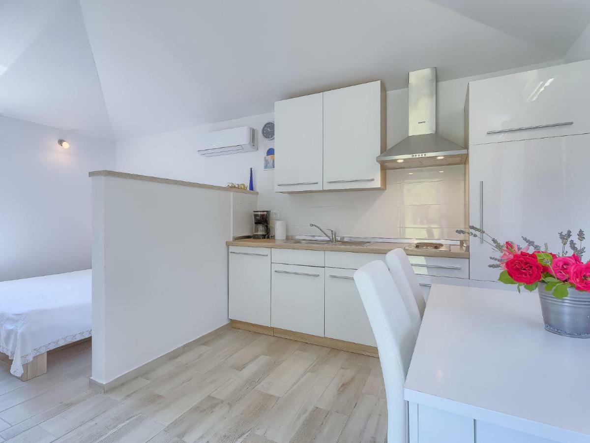Holiday Home Lucija By Interhome Vinez Exterior photo